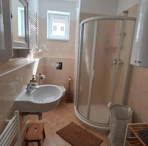 Klinovec Sun - Garazove Parkovani * Loučná pod Klínovcem